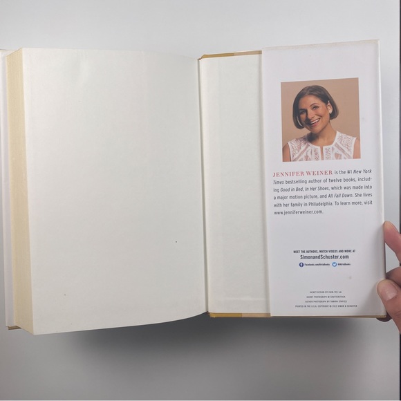 2/$25 - Who Do You Love by Jennifer Weiner - Picture 12 of 13